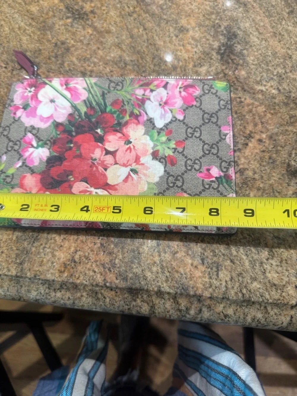 AUTHENTIC Gucci Supreme monogram floral pink flat zip pouch - Picture 12 of 14